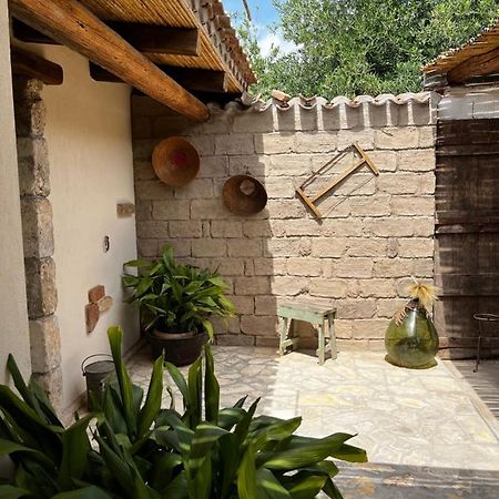Graziosa Stanza Campidanese Su Terzu Guest House โอริสตาโน ภายนอก รูปภาพ